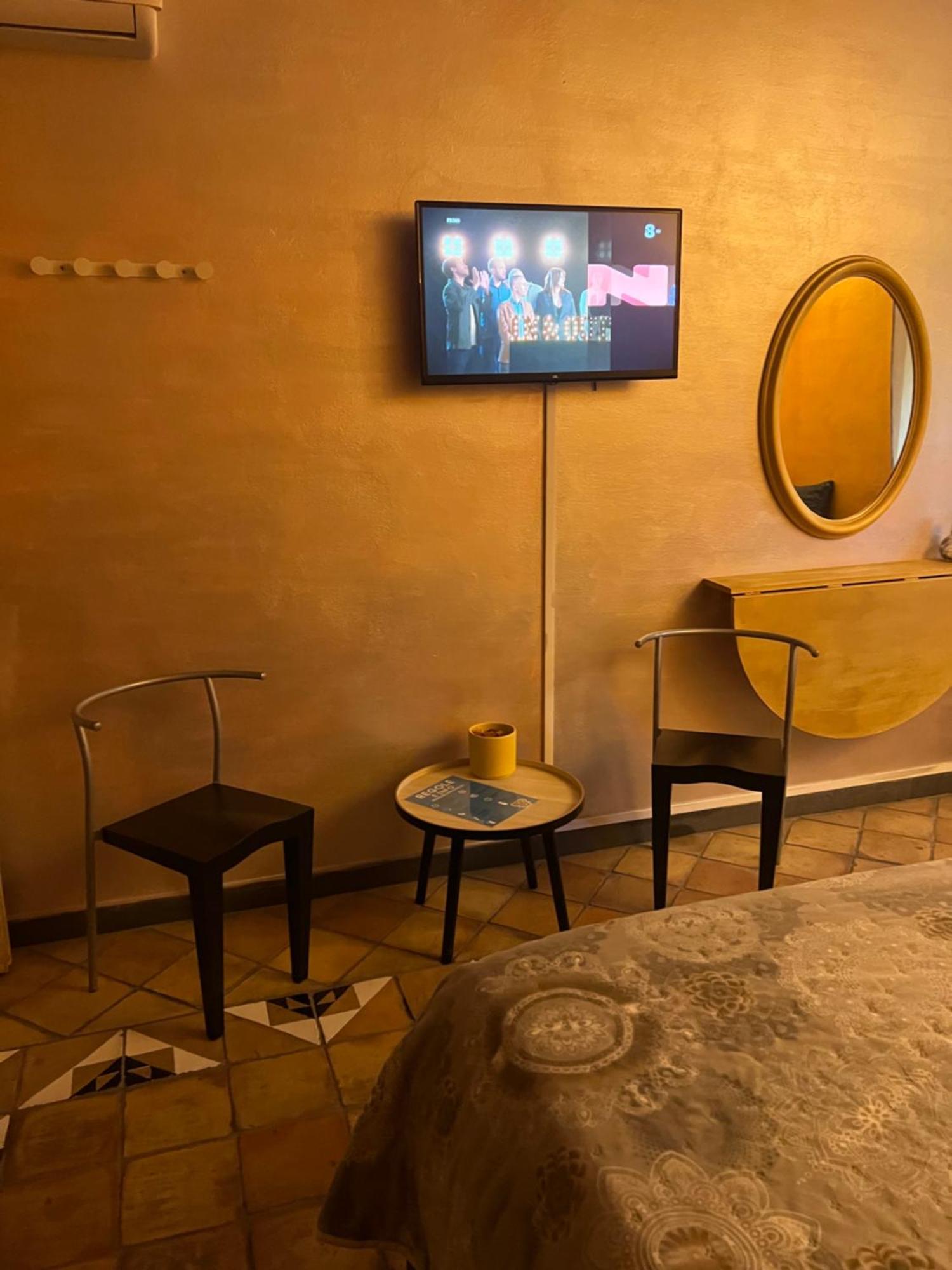 Marieta Rooms Sarzana Exterior foto