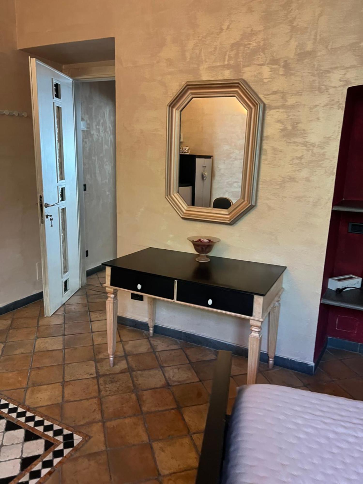 Marieta Rooms Sarzana Exterior foto